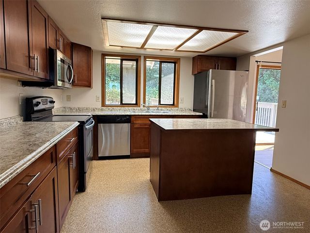 19242 98th Avenue S, Renton, WA 98055