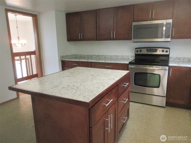 19242 98th Avenue S, Renton, WA 98055