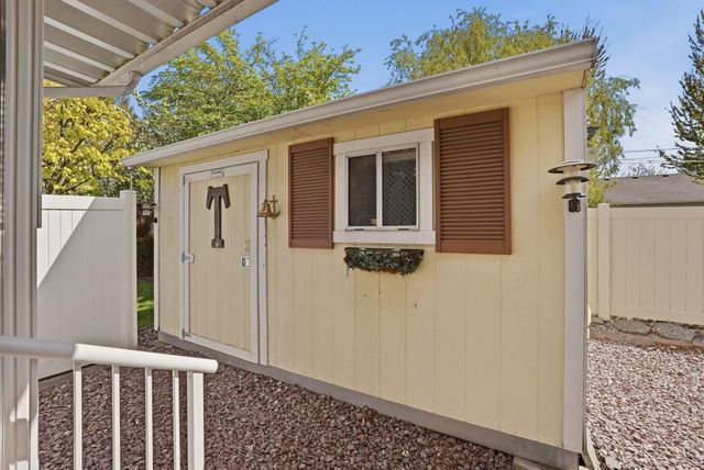 1604 N Hodges Ln, Spokane Valley, WA 99016