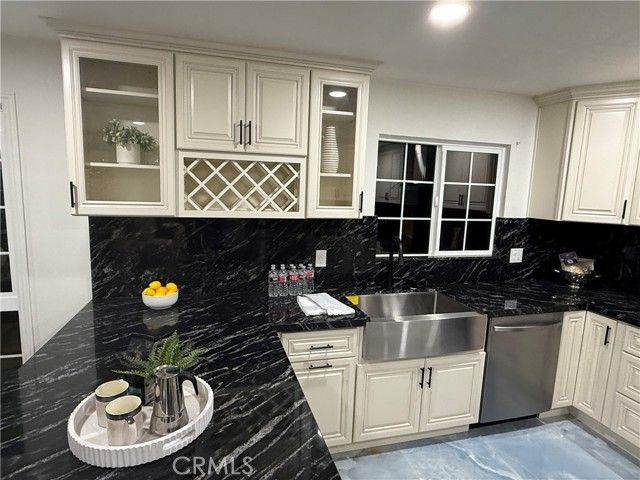 25051 Crestview Drive, Loma Linda, CA 92354