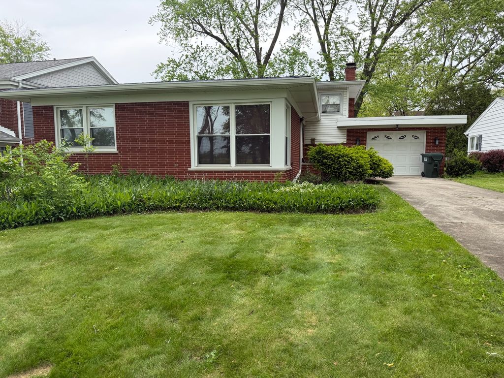 718 Central Park Avenue, Flossmoor, IL 60422