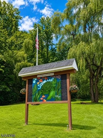 21 Woodland Trl S, Vernon Twp., NJ 07419