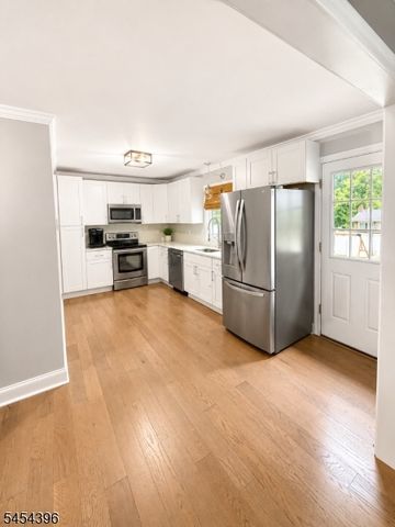 21 Woodland Trl S, Vernon Twp., NJ 07419