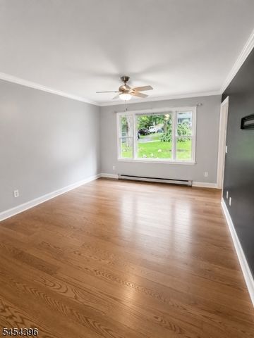 21 Woodland Trl S, Vernon Twp., NJ 07419