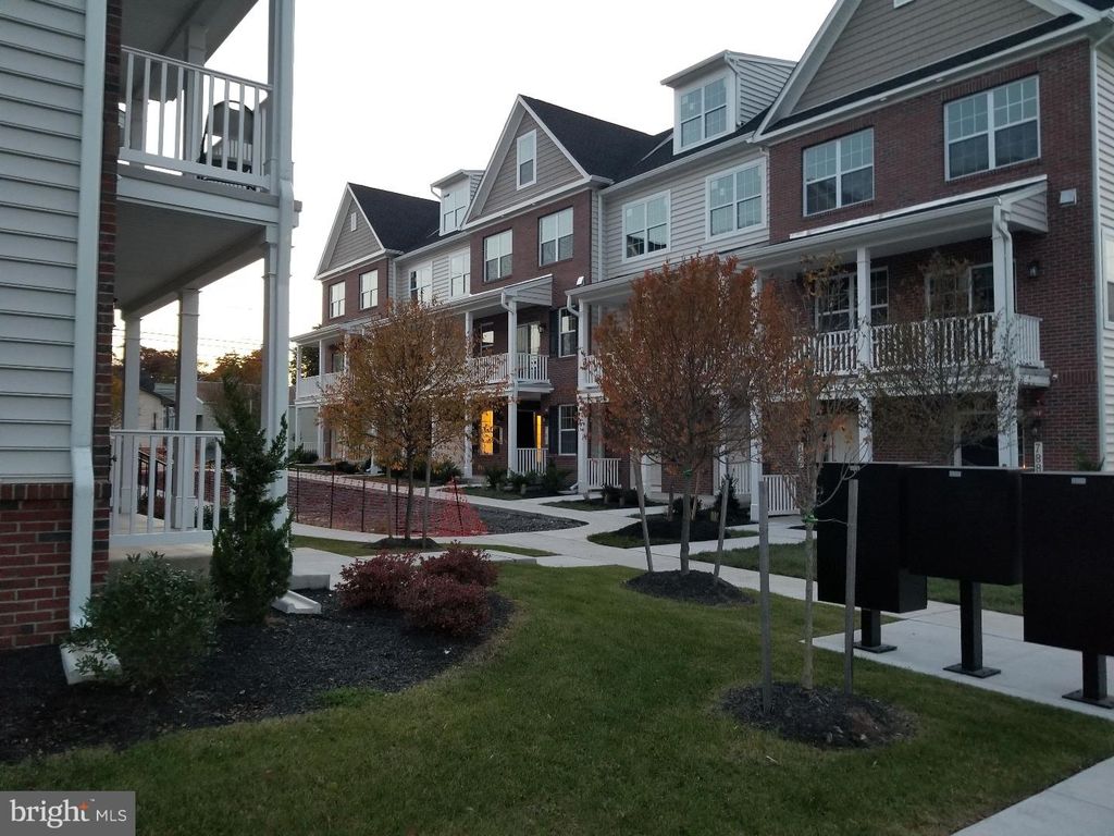 754 W 2ND ST, Lansdale, PA 19446