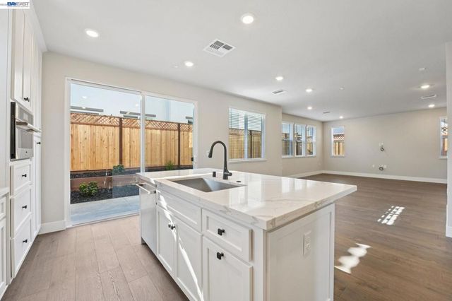 798 Abigail Place, Walnut Creek, CA 94598