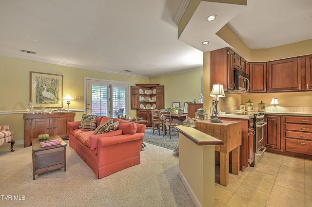 2000 West Manor Court 2000, Kingsport, TN 37660