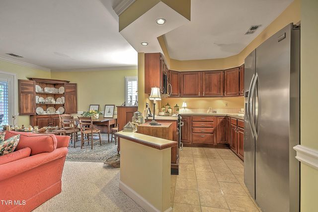 2000 West Manor Court 2000, Kingsport, TN 37660