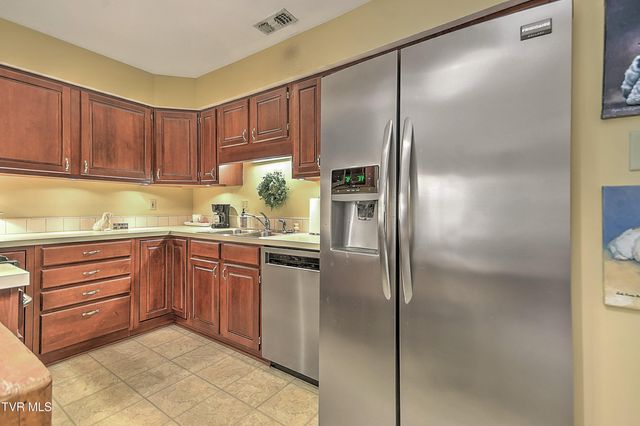 2000 West Manor Court 2000, Kingsport, TN 37660