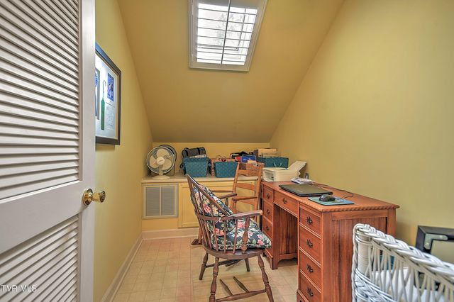 2000 West Manor Court 2000, Kingsport, TN 37660