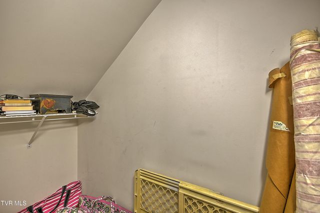 2000 West Manor Court 2000, Kingsport, TN 37660