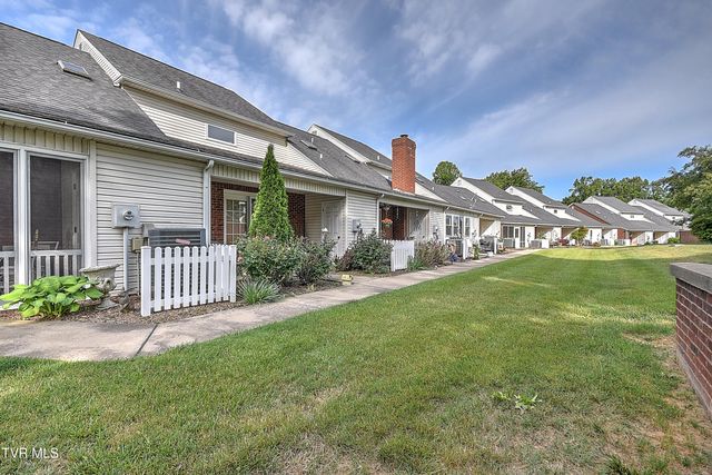 2000 West Manor Court 2000, Kingsport, TN 37660