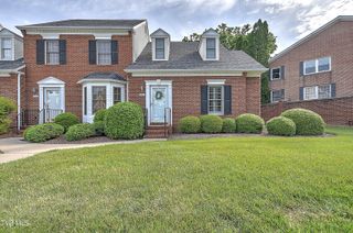 2000 West Manor Court 2000, Kingsport, TN 37660