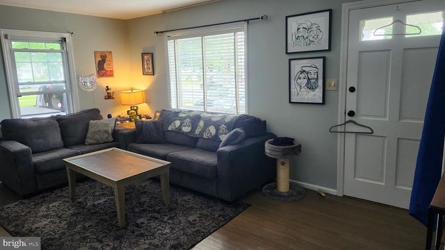 24 FORMAN DR, Hamilton, NJ 08690