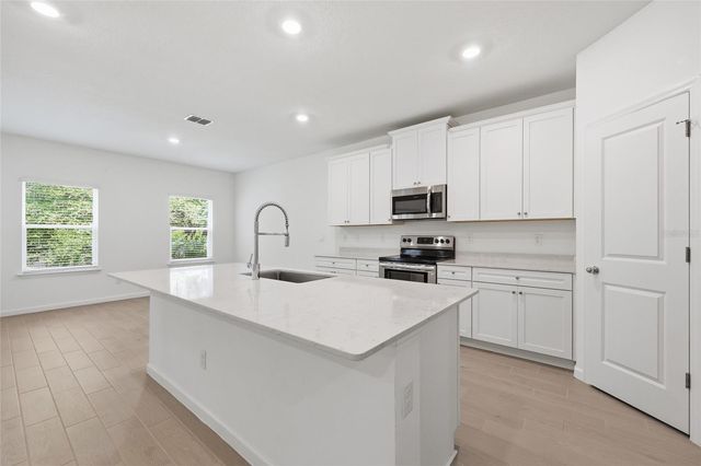 2208 NW 89TH WAY, Gainesville, FL 32606