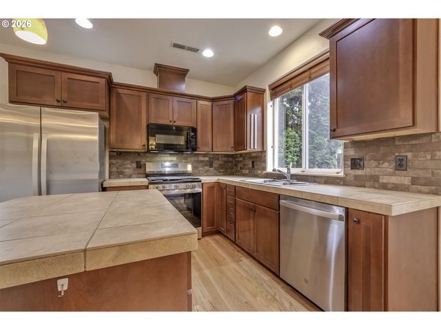 3181 Sw 173RD Ave, Beaverton, OR 97003