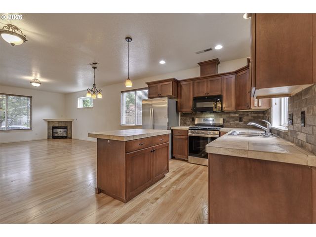 3181 Sw 173RD Ave, Beaverton, OR 97003