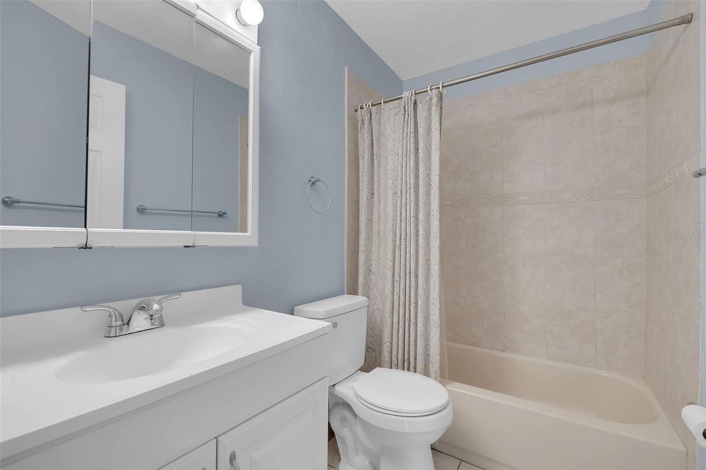 Image 11 of property listing at 3303 FLORIDA BOULEVARD, Bradenton, FL 34207
