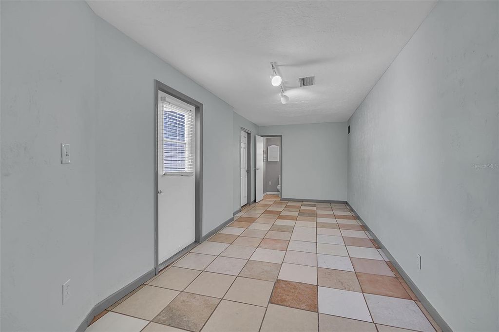 Image 25 of property listing at 3303 FLORIDA BOULEVARD, Bradenton, FL 34207