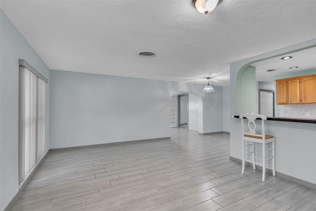 Image 4 of property listing at 3303 FLORIDA BOULEVARD, Bradenton, FL 34207