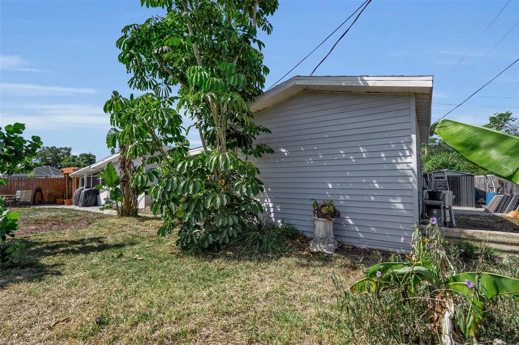 Image 35 of property listing at 3303 FLORIDA BOULEVARD, Bradenton, FL 34207