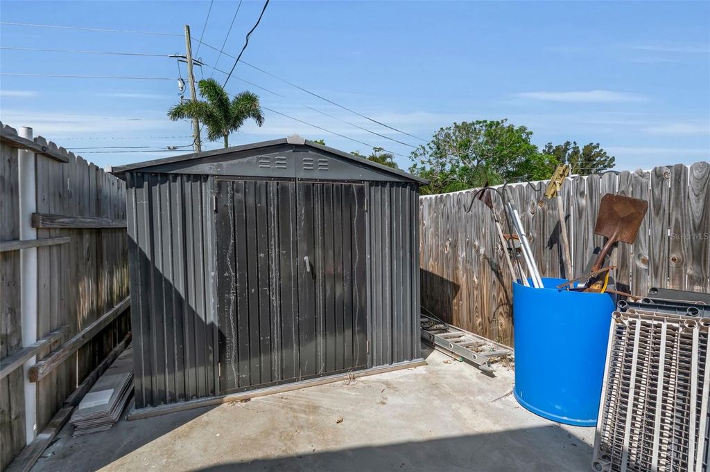 Image 41 of property listing at 3303 FLORIDA BOULEVARD, Bradenton, FL 34207