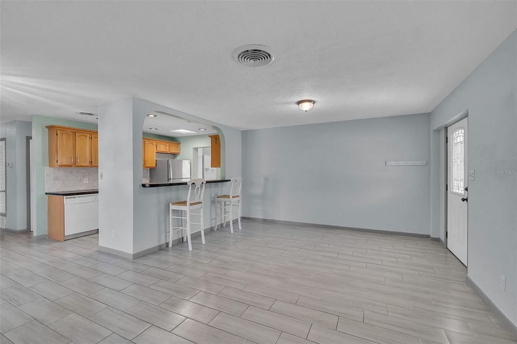 Image 6 of property listing at 3303 FLORIDA BOULEVARD, Bradenton, FL 34207