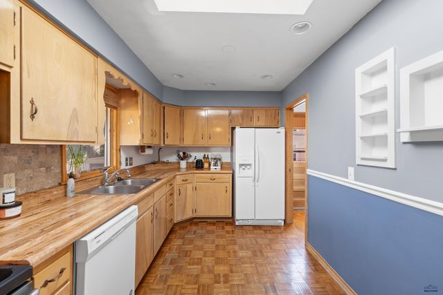 4022 W ST LOUIS, Rapid City, SD 57701