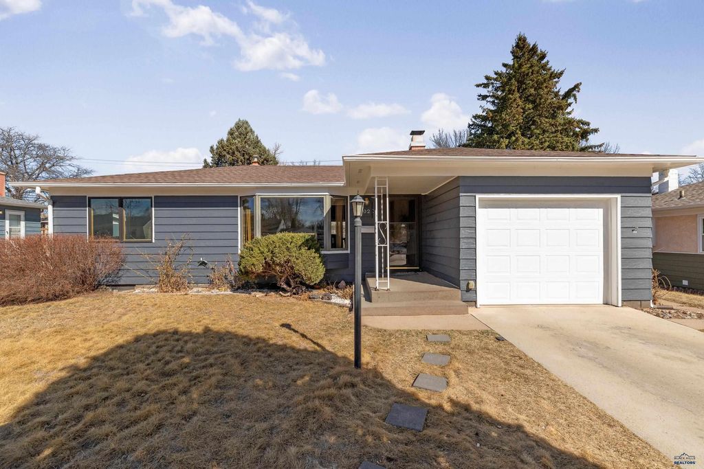 4022 W ST LOUIS, Rapid City, SD 57701