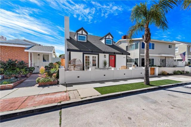 2137 Miramar, Newport Beach, CA 92661