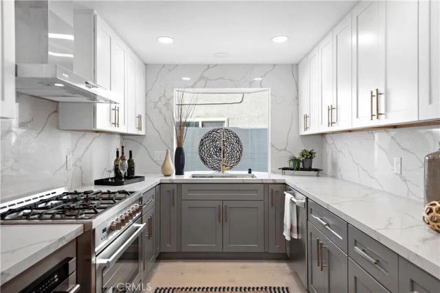 2137 Miramar, Newport Beach, CA 92661