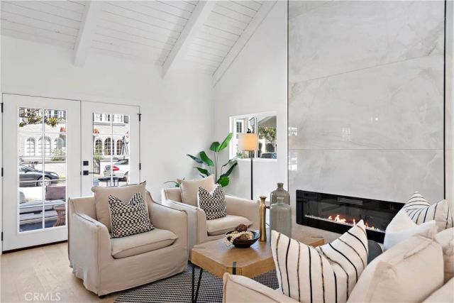 2137 Miramar, Newport Beach, CA 92661