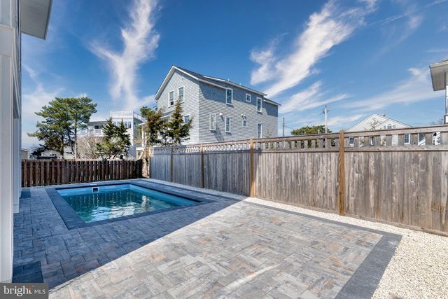 7 W 29TH ST, Long Beach, NJ 08008