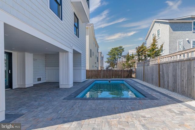 7 W 29TH ST, Long Beach, NJ 08008