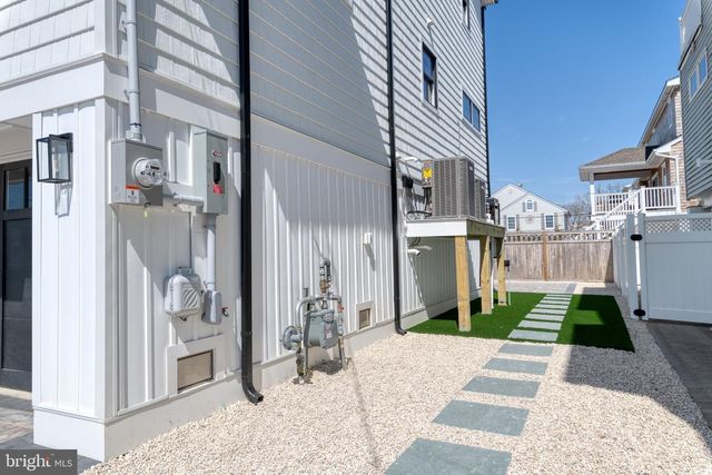 7 W 29TH ST, Long Beach, NJ 08008