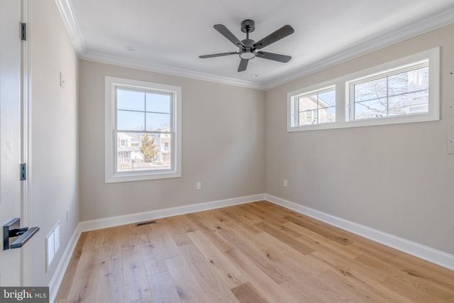 7 W 29TH ST, Long Beach, NJ 08008