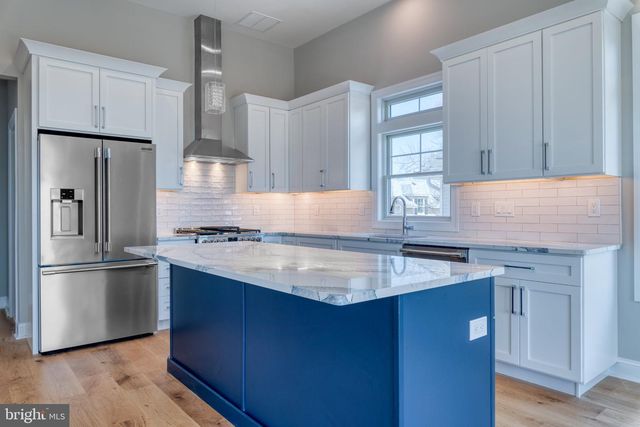 7 W 29TH ST, Long Beach, NJ 08008