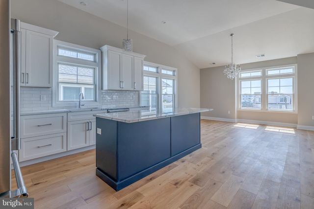 7 W 29TH ST, Long Beach, NJ 08008