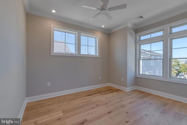 7 W 29TH ST, Long Beach, NJ 08008