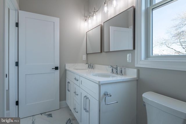 7 W 29TH ST, Long Beach, NJ 08008
