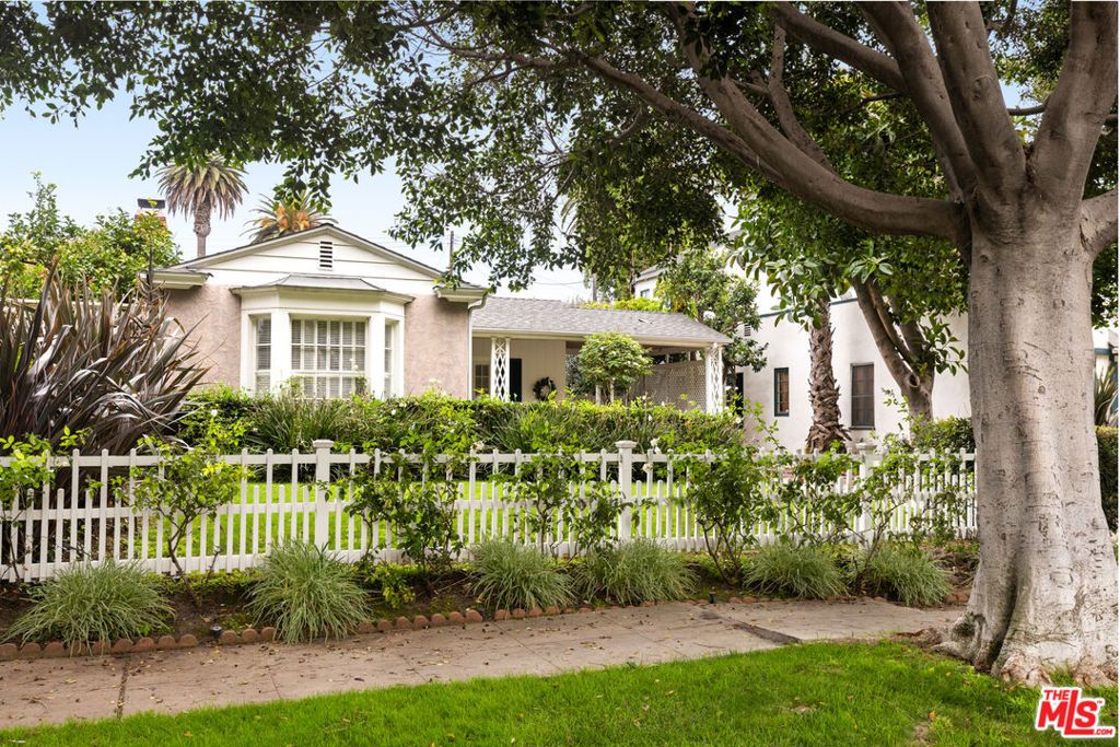 2222 Camden Avenue, Los Angeles, CA 90064 — exterior