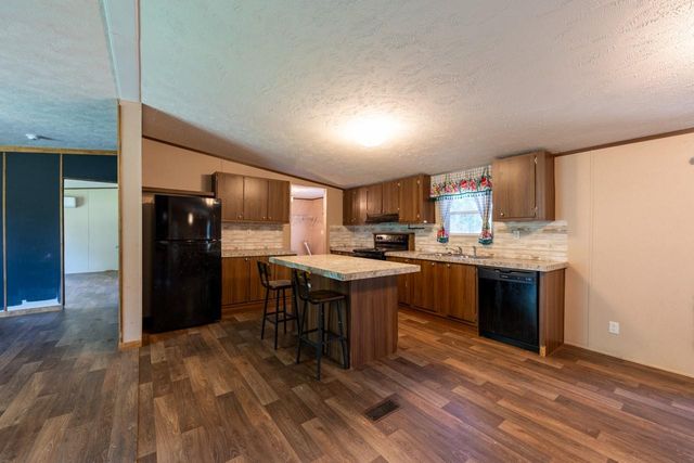 636 South ST, Tow, TX 78672