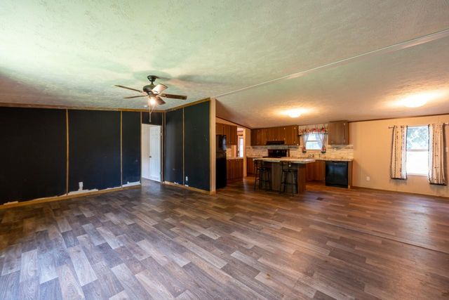 636 South ST, Tow, TX 78672