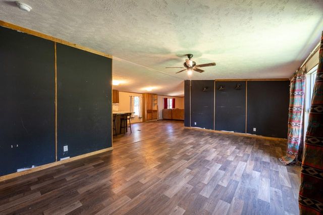 636 South ST, Tow, TX 78672