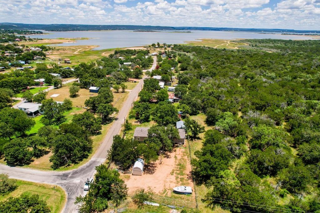 636 South ST, Tow, TX 78672