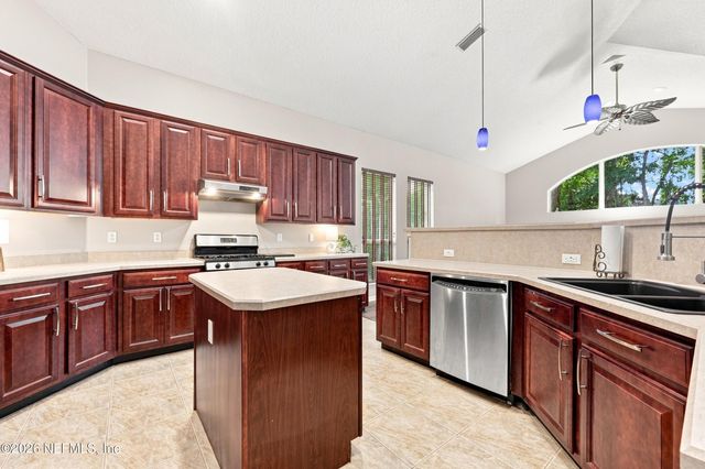 2878 AMELIA BLUFF Drive, Jacksonville, FL 32226