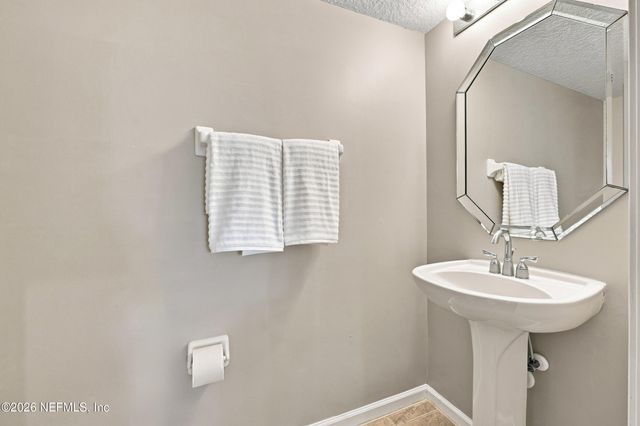 2878 AMELIA BLUFF Drive, Jacksonville, FL 32226