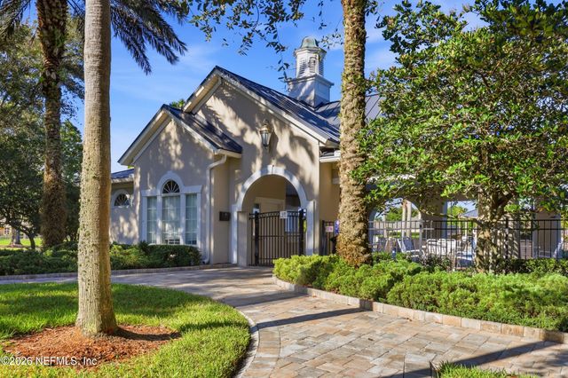 2878 AMELIA BLUFF Drive, Jacksonville, FL 32226