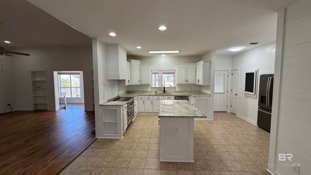 19746 County Road 62, Robertsdale, AL 36567