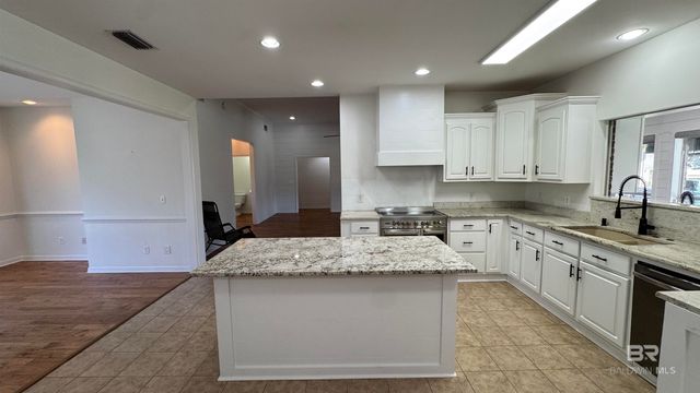 19746 County Road 62, Robertsdale, AL 36567